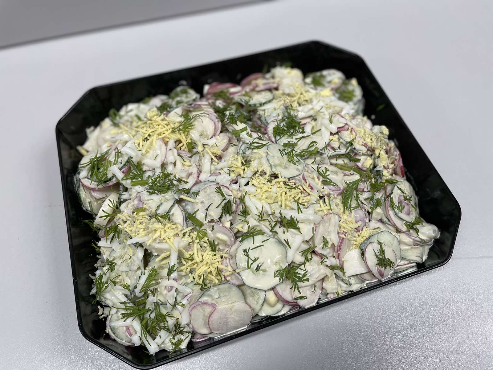 Салат з редиски та огірка ваг